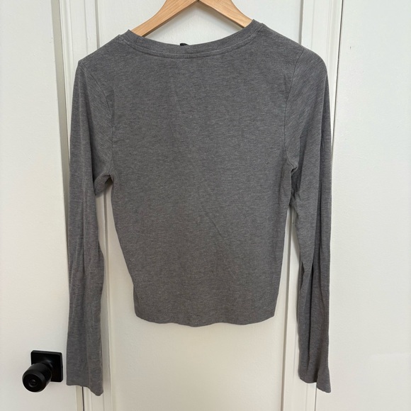 Zobha Charcoal Long Sleeve Women's Top - Picture 3 of 3